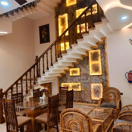 Amritam Palace A Luxury Ac Home Stay Ringas Екстериор снимка
