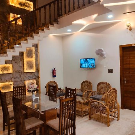 Amritam Palace A Luxury Ac Home Stay Ringas Екстериор снимка