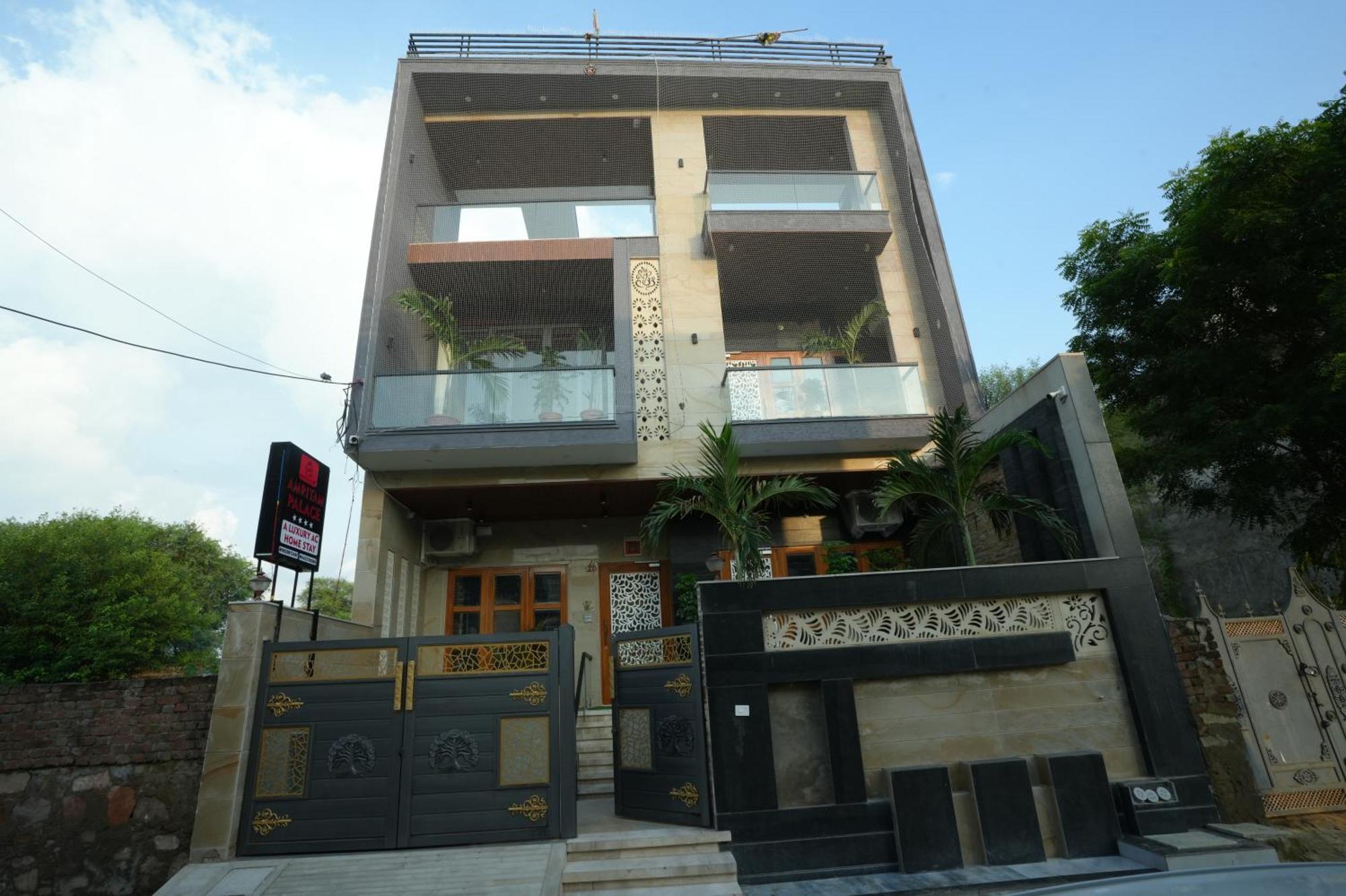 Amritam Palace A Luxury Ac Home Stay Ringas Екстериор снимка