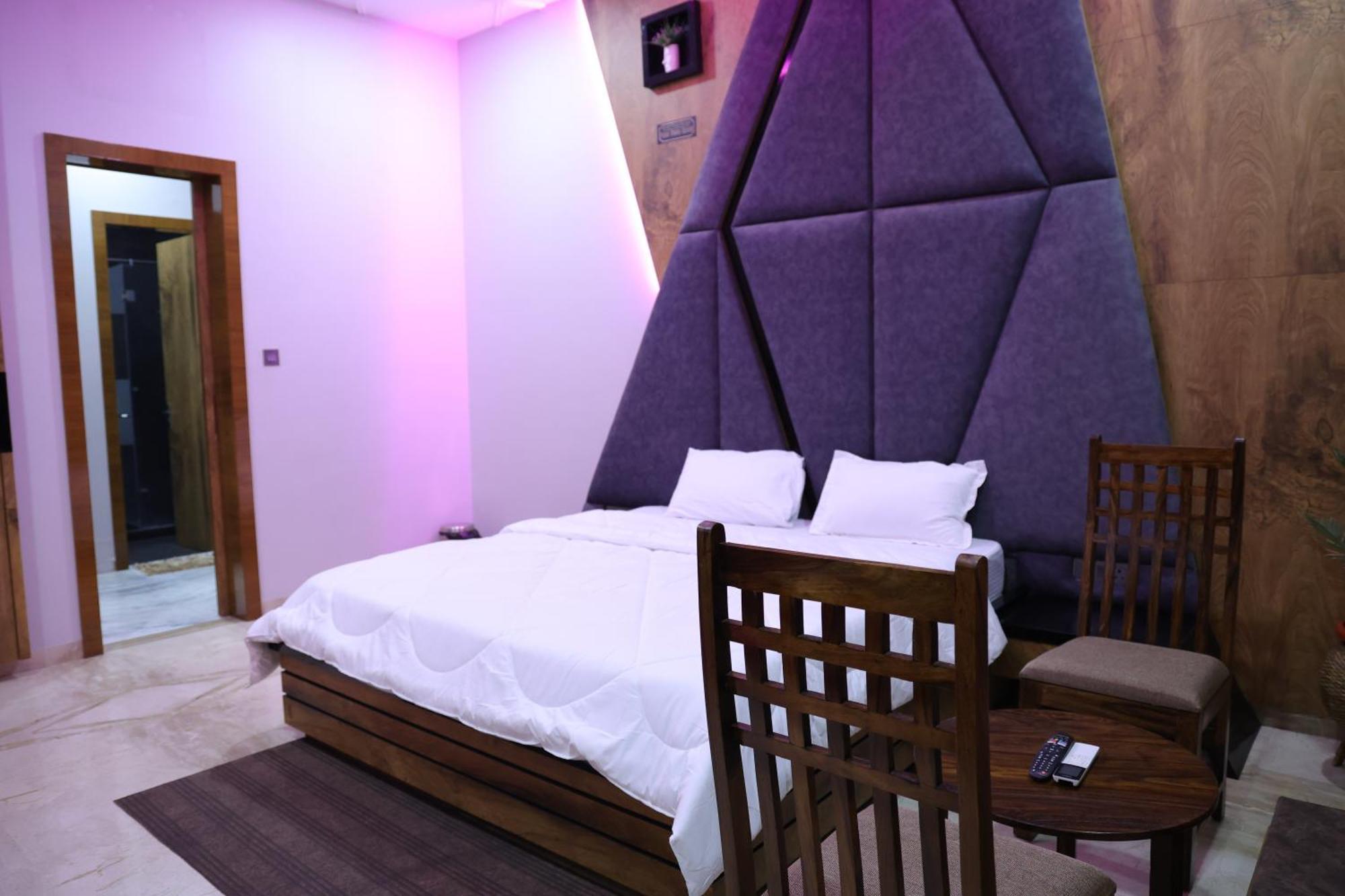 Amritam Palace A Luxury Ac Home Stay Ringas Екстериор снимка